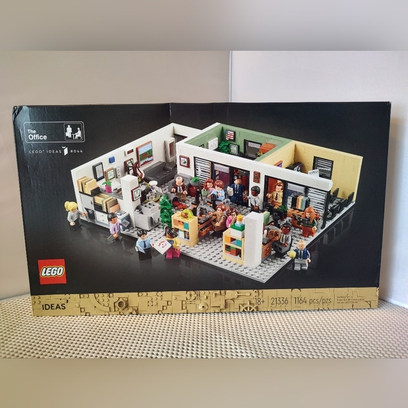 Lego Ideas 21336 The Office Building Set NWT Building Toy Set